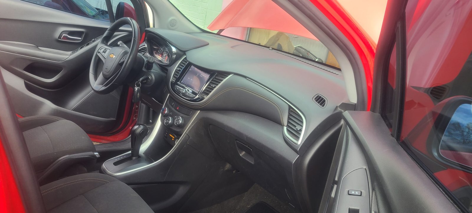 
								2020 CHEVROLET TRAX, 66K MILES,AUT, 4 CYL full									