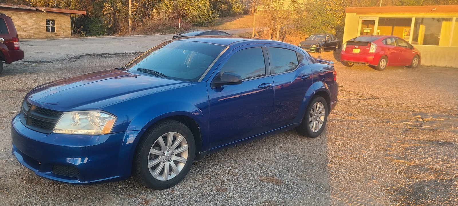 
								2014 DODGE AVENGER, 181K AUT, CLEAN TITLE,4 CYL full									